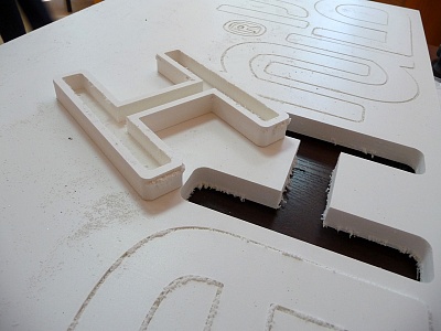 Тонкие объемные буквы, готовые к дальнейшей обработке